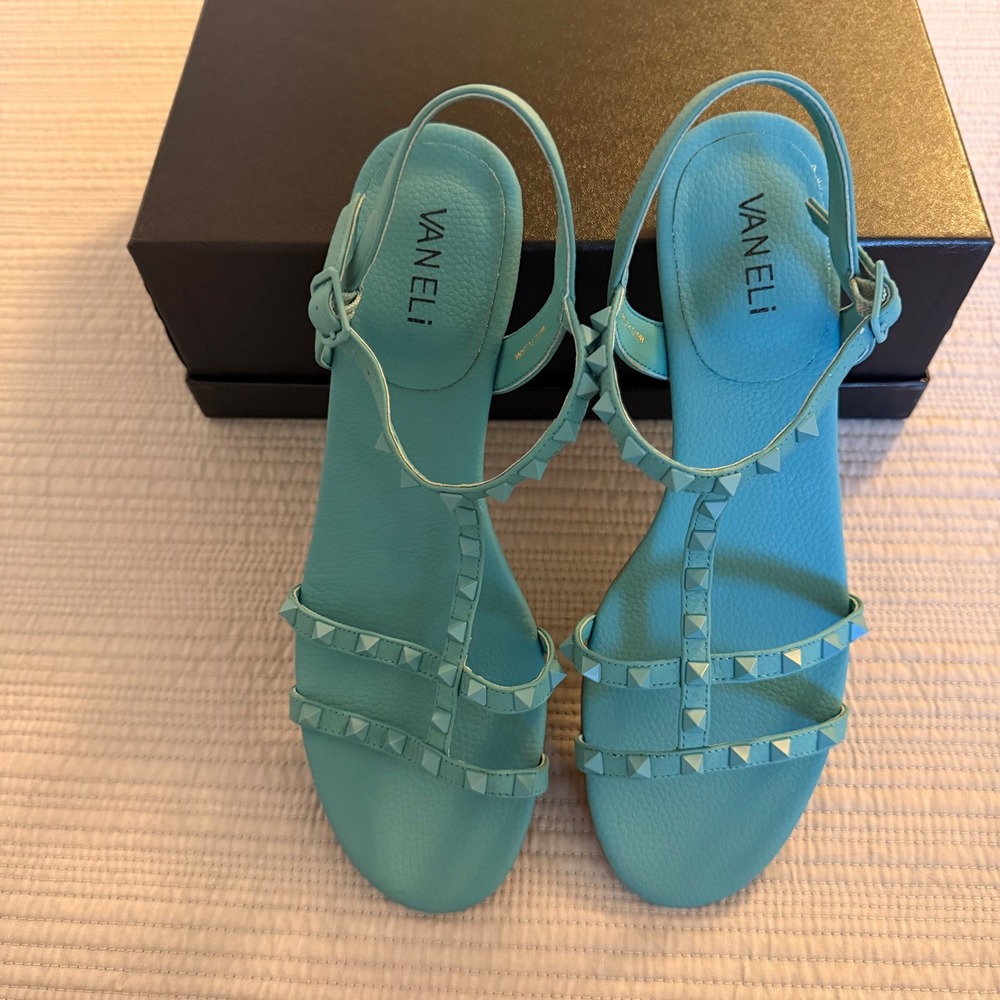 NEW Vaneli Women's Leather Studded Gladiator Sandals Turquoise Rockstud Flat 9N